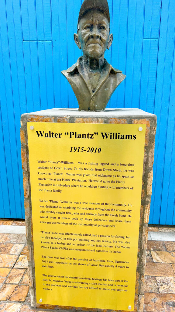 Walter Plantz Statue Sint Maarten