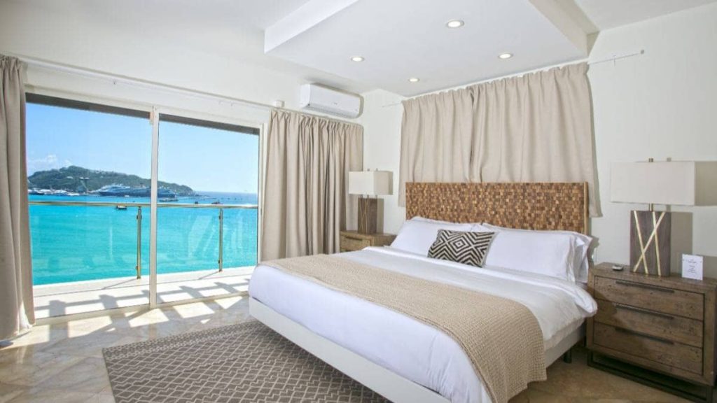 Bedroom with a fantastic view